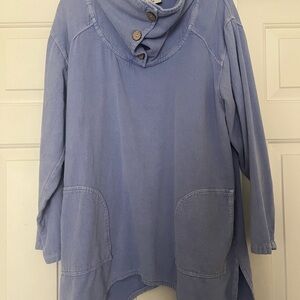 Drawstrings of Malibu sweatshirt